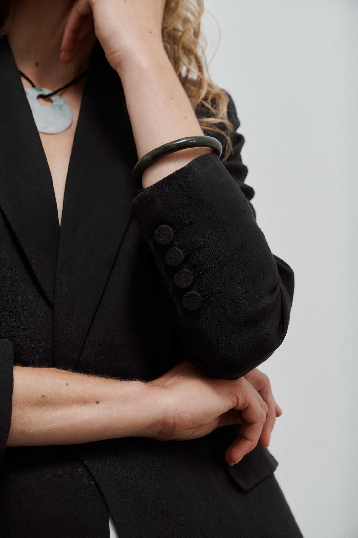 veste de tailleur femme à boutonnage simple en lin noir par facettes Studio