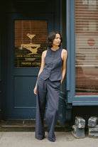 ensemble gilet et pantalon de tailleur en coton bleu marine Made in France par Facettes Studio