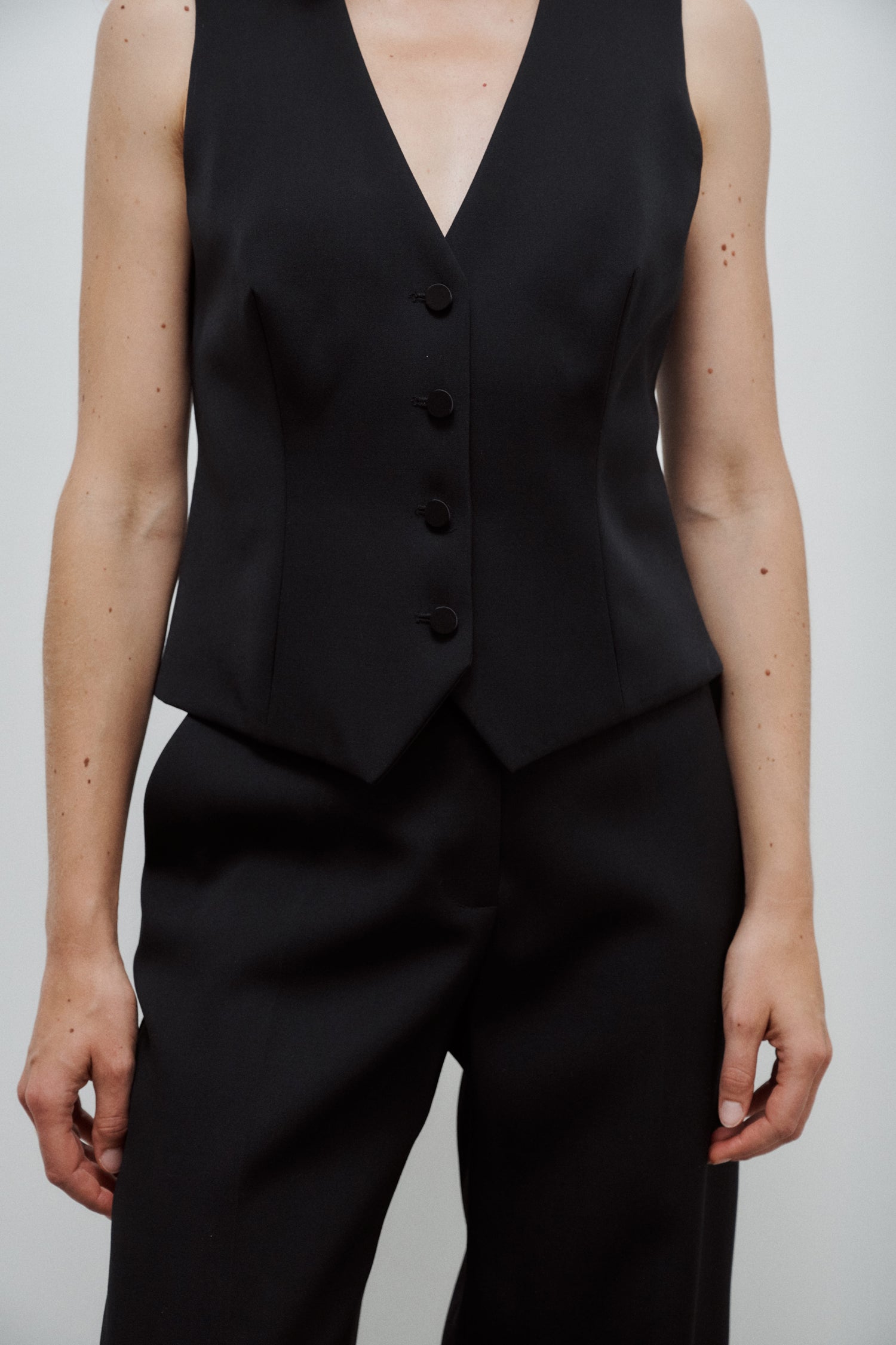 gilet de costume femme grain de poudre noir Made in France par Facettes Studio
