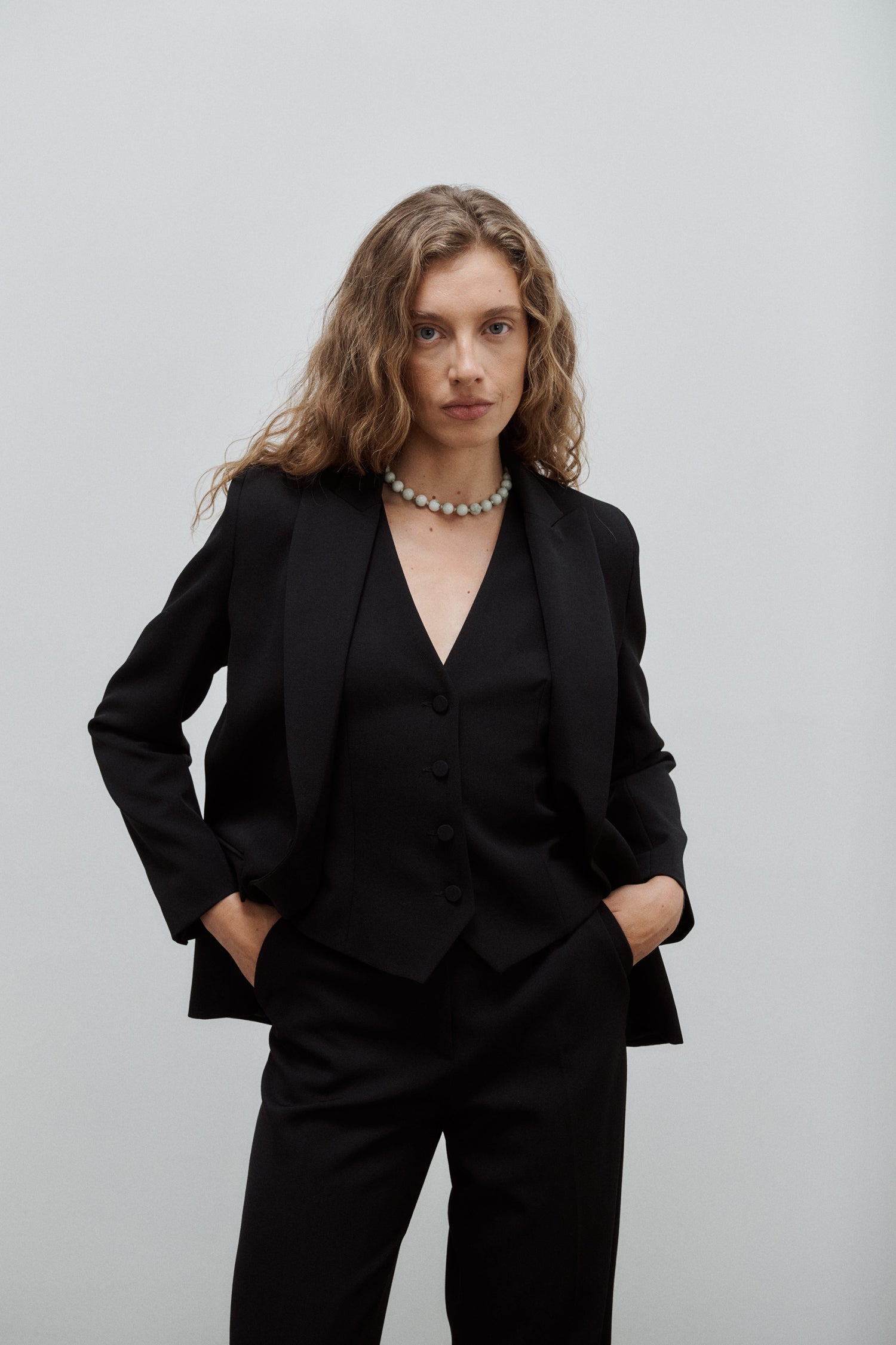 veste blazer Lauren Gabardine noire made in France par Facettes Studio