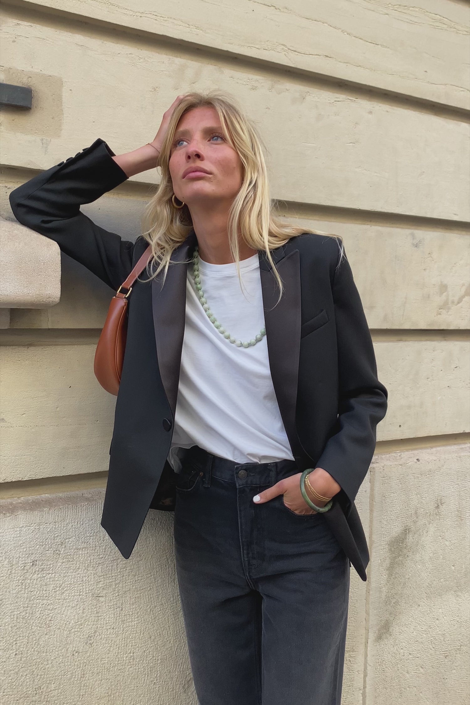 veste smoking femme col satin noir et grain de poudre en laine made in France par Facettes Studio
