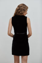robe courte sans manches col rond en velours de coton noir et boutons de satin soie blanc Made in France par Facettes Studio