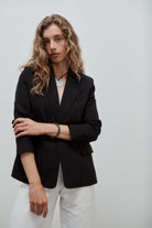 veste de tailleur femme à boutonnage simple en lin noir par facettes Studio
